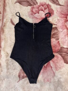 Ambiance Black Zipper Bodysuit Size M